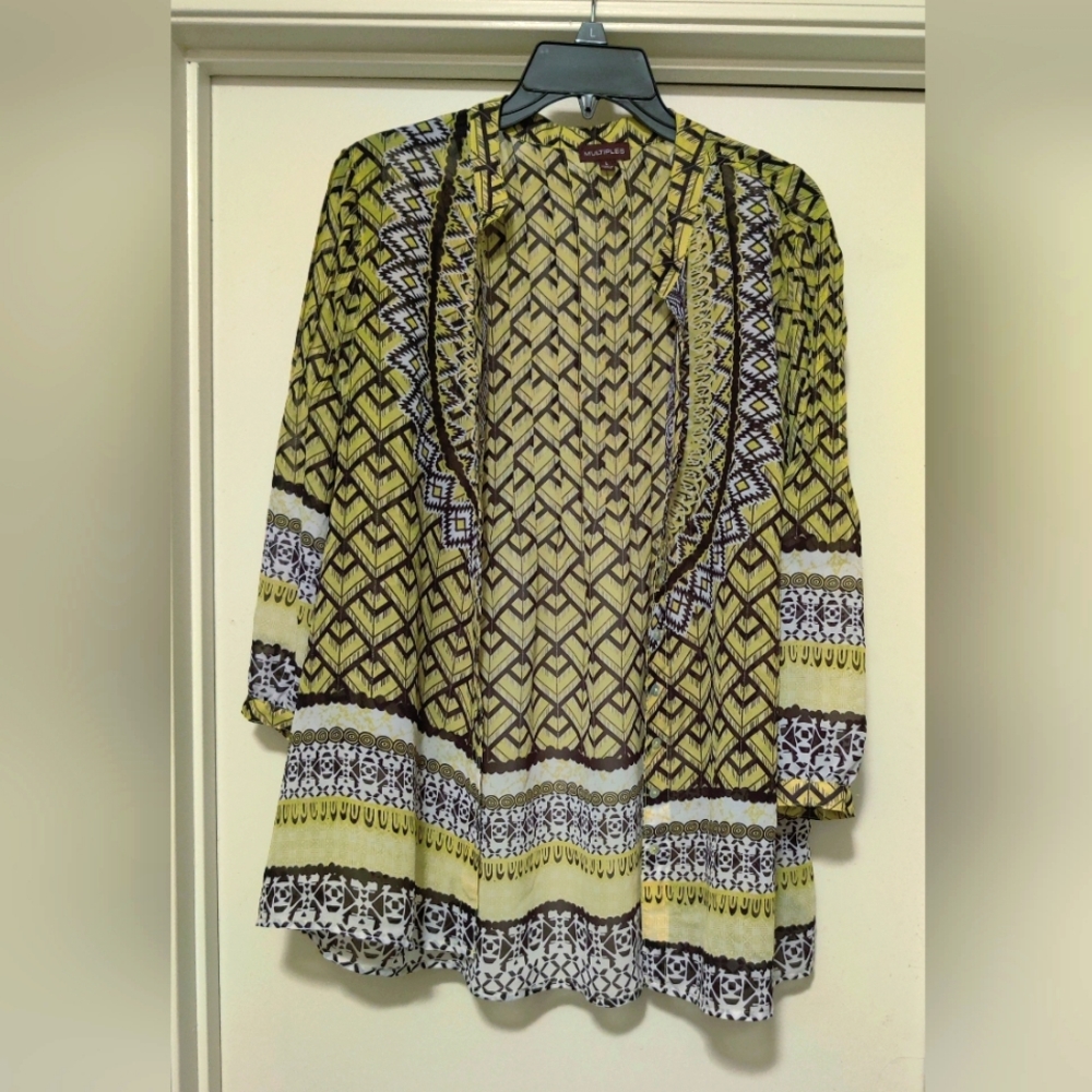 Large Black, Yellow & White Striped Button Down Blouse with Sleeves
